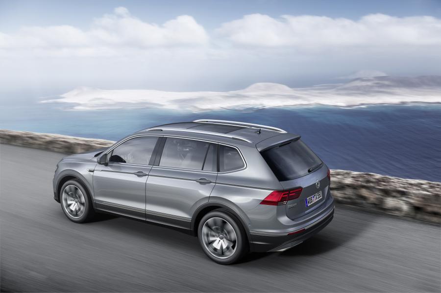  Volkswagen Tiguan Allspace 2017 года  (WW) (фото 1 из 55)